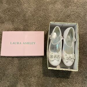 Laura Ashley Little Girl Mary Jane’s Sz 2